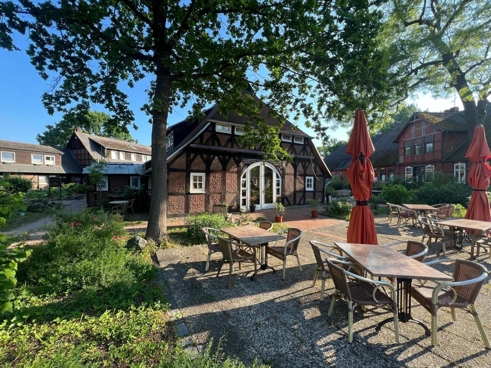 Ihr Ferien Hotel Brunnenhof Suhlendorf Exterior photo